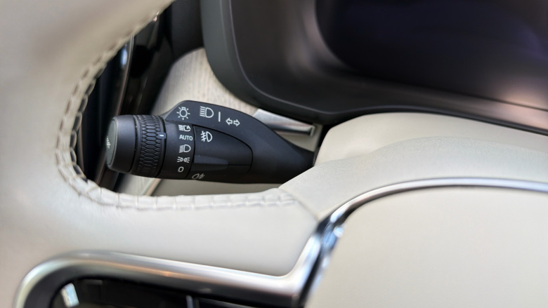 Volvo Xc60 2.0 B4P Plus Dark 5dr Geartronic Petrol Estate